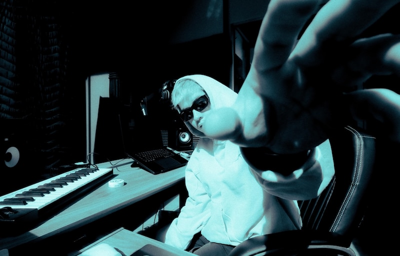 Drizzle, el talentoso artista de la CDMX, lanza su esperado álbum DOSMIL2,