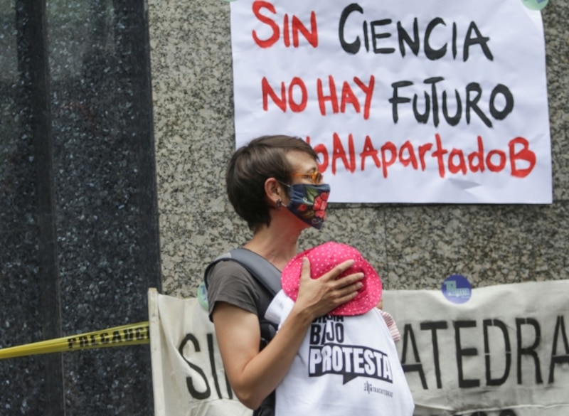 Protesta contra el recorte de fondos a la ciencia en España