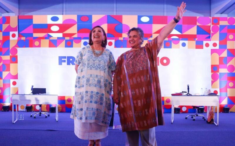 AMLO y Sheinbaum inauguran foro
