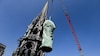  Reinstaldas en la aguja de Notre Dame dieciséis estatuas retiradas antes del incendio 