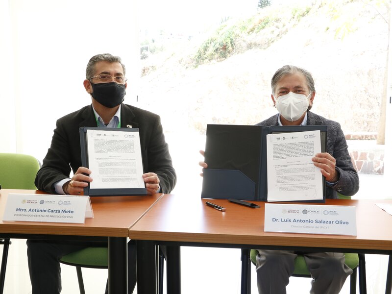 Convenio entre IPICYT y Coordinación Estatal de Protección Civil.
 El IPICYT y la Coordinación Estatal de Protección Civil firman convenio de colaboración.
 El IPICYT y la Coordinación Estatal de Protección Civil trabajarán juntos para prevenir y atender emergencias.
 El convenio permitirá a las dos instituciones compartir recursos y conocimientos para mejorar la protección civil en el estado.
 El convenio fue firmado por el Dr. Luis Antonio Salazar Olivo, Director General del IPICYT, y el Mtro. Antonio Garza Nieto, Coordinador Estatal de Protección Civil.
 El convenio tendrá una vigencia de cinco años.
 Las dos instituciones se comprometen a trabajar juntas para lograr los objetivos del convenio.
 El convenio es un paso importante para mejorar la protección civil en el estado.
 El convenio beneficiará a la población del estado.