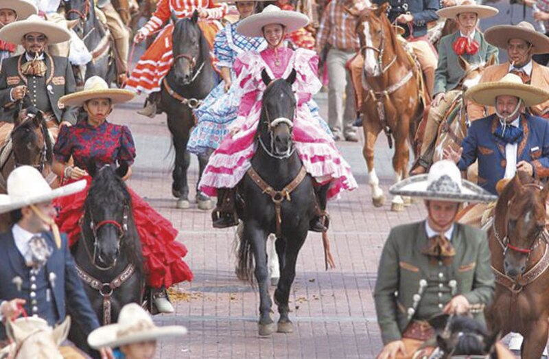desfile de escaramuzas