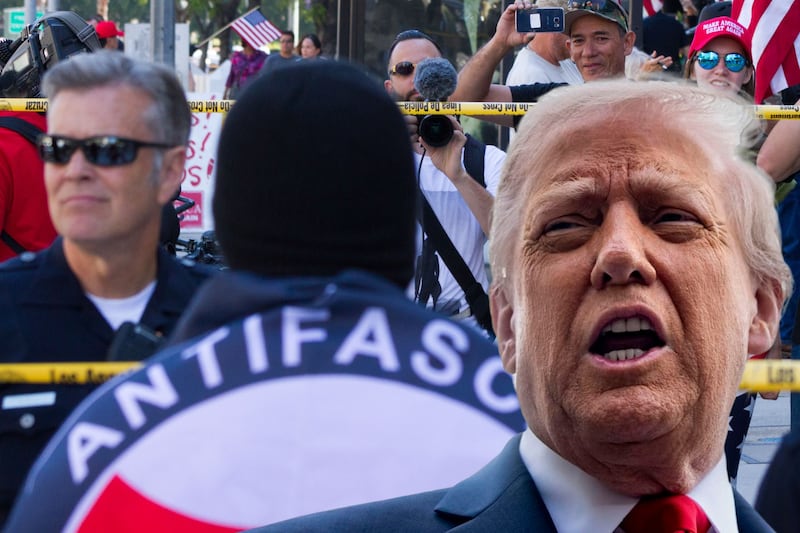 El presidente de EU designa como organización terrorista al movimiento Antifa