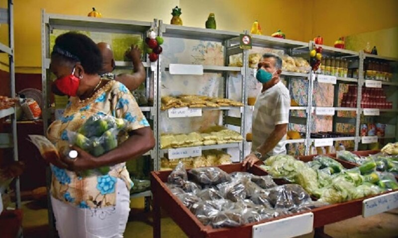 Compras en el mercado local