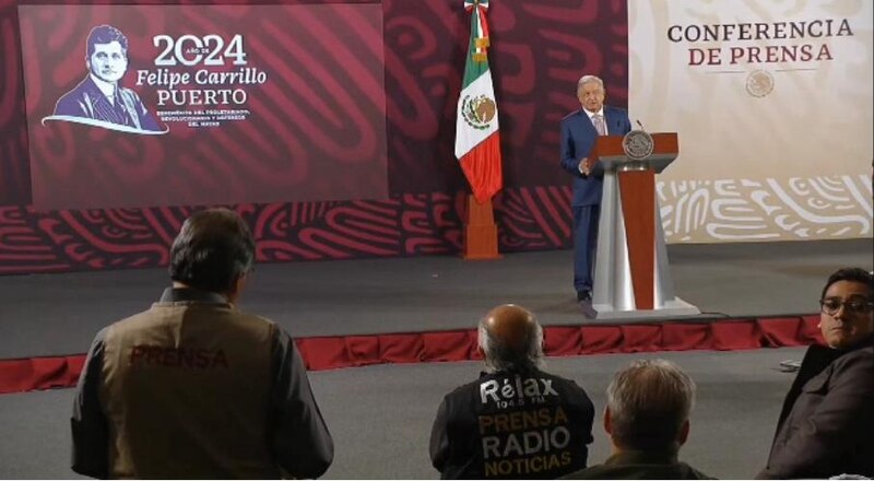 El presidente Andrés Manuel López Obrador ofrece una conferencia de prensa en Felipe Carrillo Puerto, Quintana Roo.