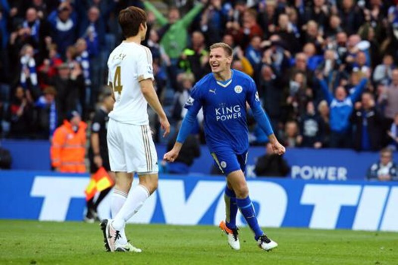 Jamie Vardy celebra el gol de la victoria del Leicester City