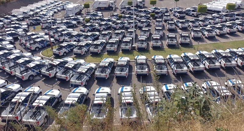 Entrega de patrullas a la policía municipal
