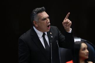 Alito Moreno llama “payasos” a dirigencia de MC, pero les pide alianza rumbo al 2027.