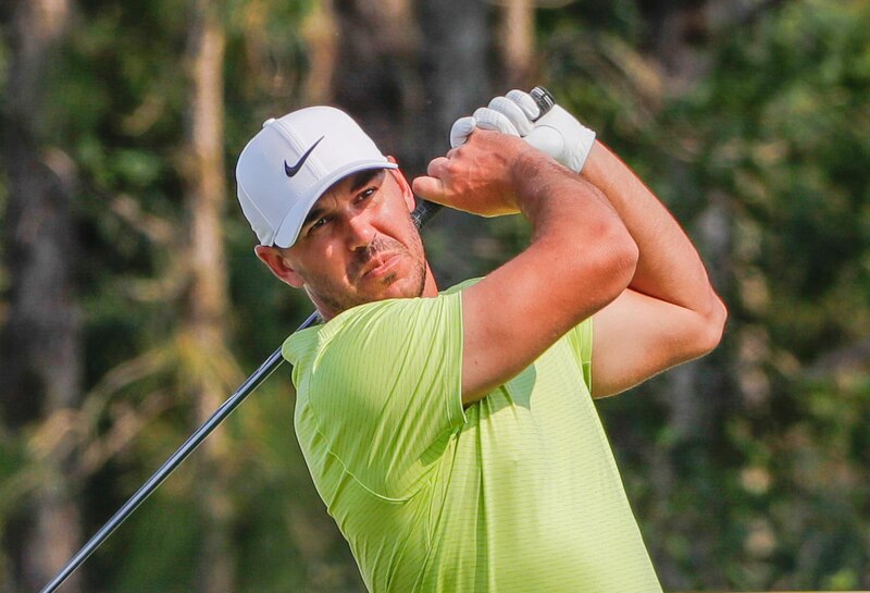El golfista profesional Bubba Watson en acción durante un torneo.