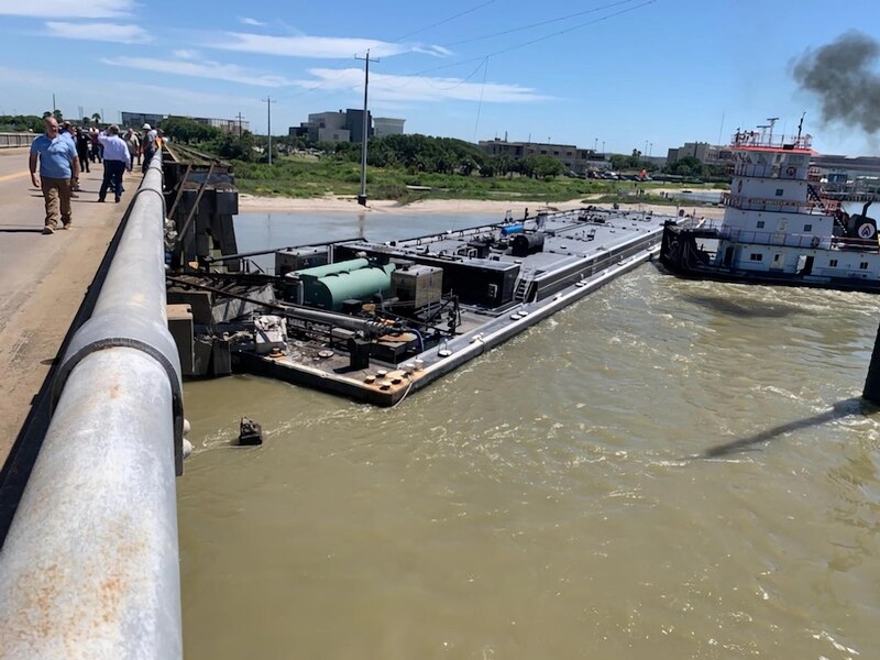 Accidente de barco en el puente de Galveston