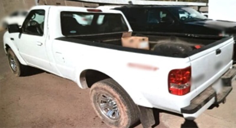 Camioneta blanca Ford Ranger