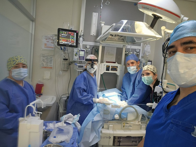 Especialistas del Hospital General del ISSSTE en Toluca salvan vida de neonato prematuro quien presesentó problemas para respirar al nacer