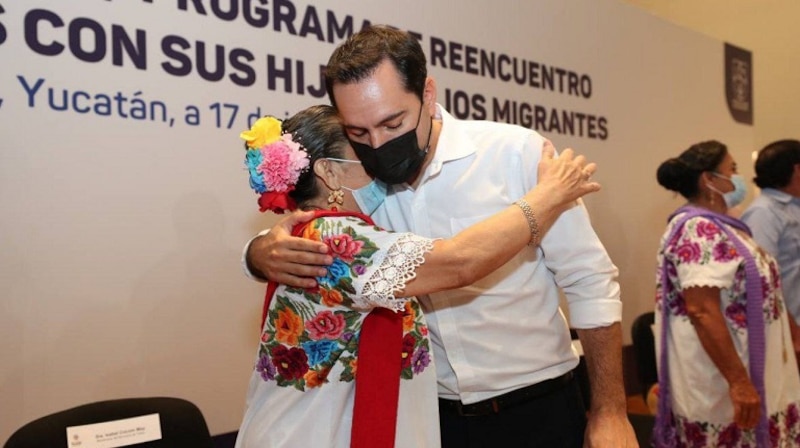 Un emotivo reencuentro entre madre e hijo