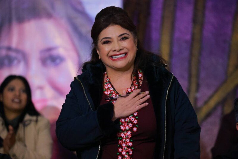 La Secretaria de Gobernación, Olga Sánchez Cordero, sonríe durante un evento público.