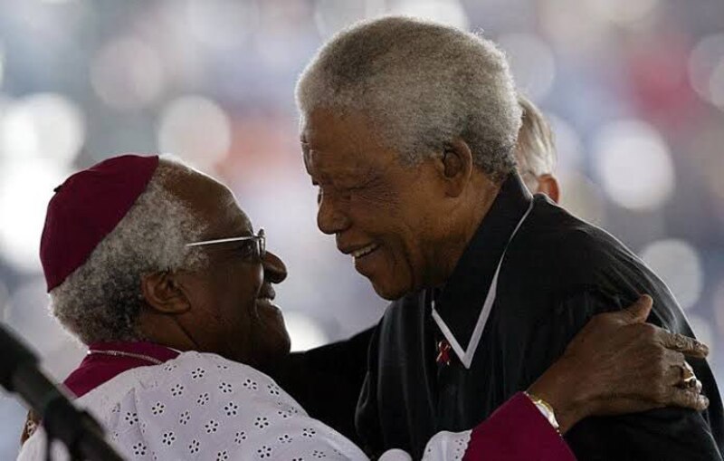 Nelson Mandela y Desmond Tutu, dos ícones de la lucha contra el apartheid