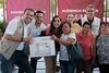 Acerca Mara Lezama apoyos directos a familias durante audiencia “La Voz del Pueblo” en Isla Mujeres