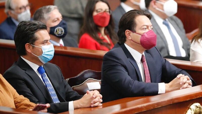 Diputados mexicanos discuten sobre la reforma eléctrica