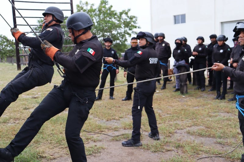Policías del Estado de Tamaulipas Guardia Estatal se capacita en medicina táctica para atención de emergencias
