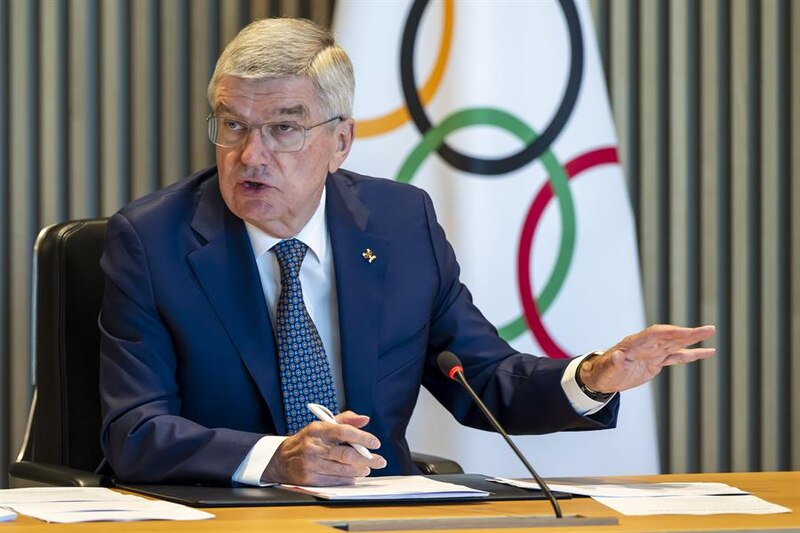 Presidente del COI, Thomas Bach, habla en una conferencia de prensa