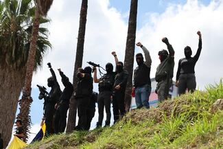 EU alerta que milicias armadas venezolanas buscan a estadounidenses en el territorio; aconseja salir del país