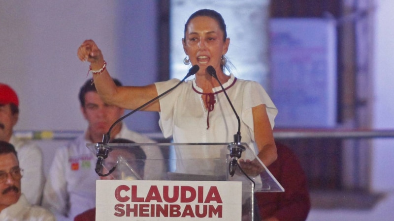 Claudia Sheinbaum, jefa de gobierno de la Ciudad de México, pronuncia un discurso durante un evento público.