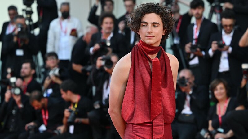 Timothée Chalamet, el actor que rompió los estereotipos de género en la alfombra roja de Venecia