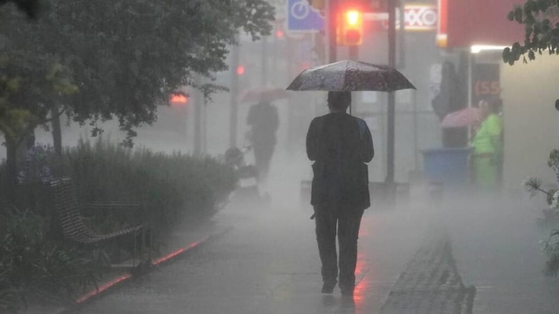 Lluvia torrencial en la ciudad