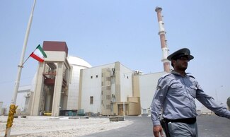Irán suspende cooperación con el OIEA    