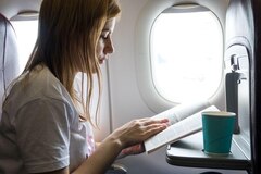 Qué asientos elegir en un avión: guía completa para viajar cómodo y seguro