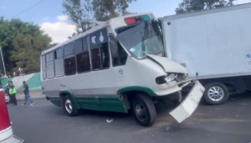 Accidente de autobús en la Ciudad de México deja varios heridos