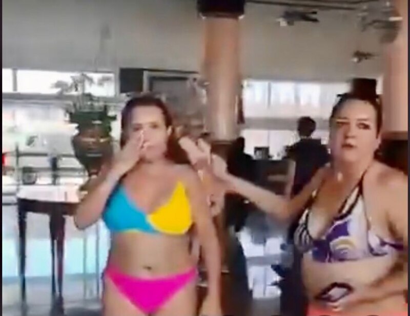 Pelea de mujeres en un bar