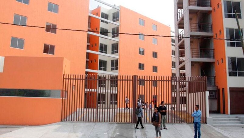 Edificio de apartamentos en construcción