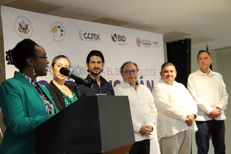 Reunión de trabajo para el desarrollo de Yucatán