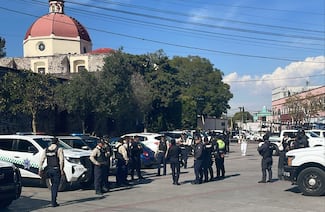 En Tecámac, Guardia Civil bloquea marcha de trabajadores despedidos mientras la alcaldesa celebra comida de fin de año 