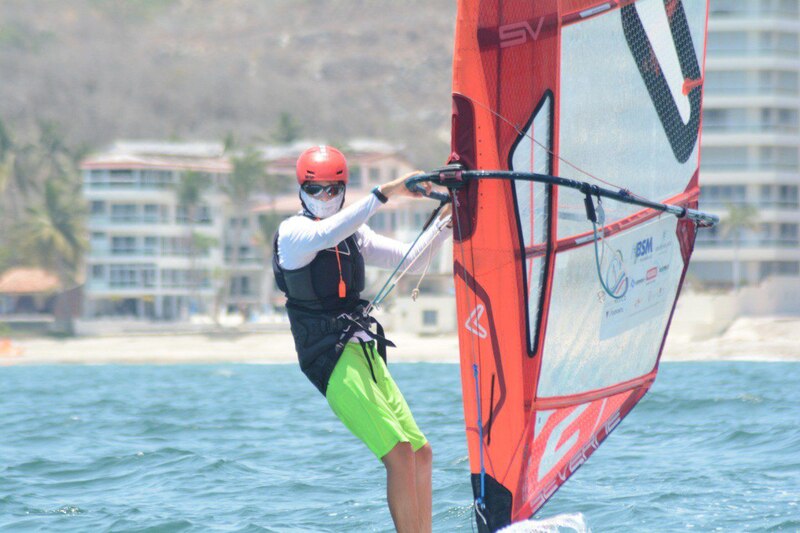 Windsurf en la playa