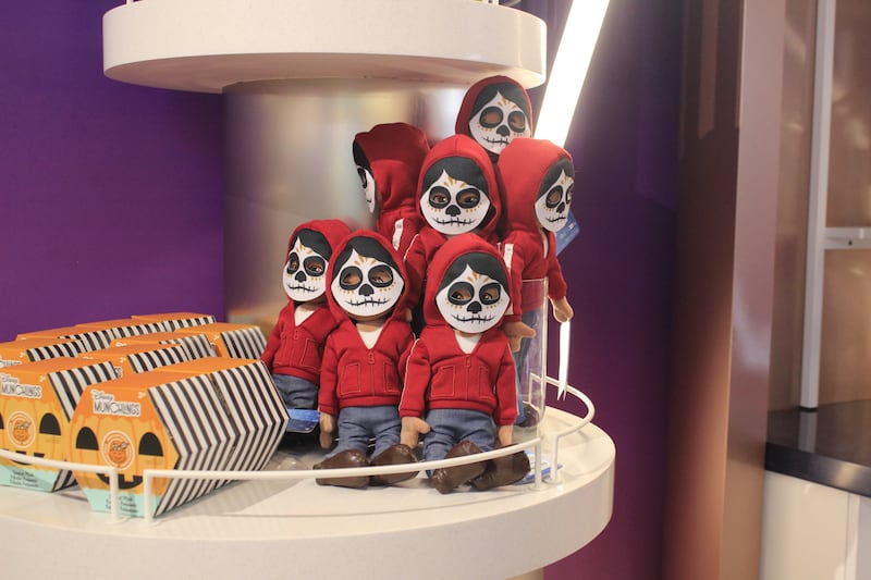 Productos de la Disney Store en Plaza Perisur
