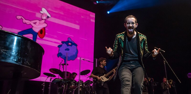 ¡El cantante colombiano Maluma en concierto!