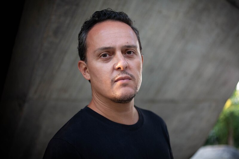 Retrato de un hombre serio