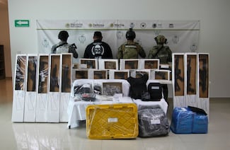 Aseguran narcóticos y armamento en Quintana Roo; detuvieron a 6 sujetos por presunto narcomenudeo