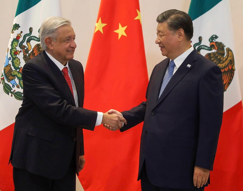 El presidente mexicano, Andrés Manuel López Obrador, se reúne con su homólogo chino, Xi Jinping.