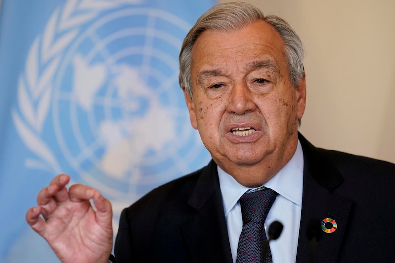 El Secretario General de la ONU, António Guterres, habla en una conferencia de prensa.