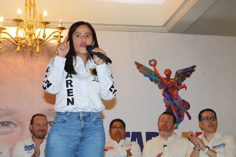 La precandidata presidencial de ARENA, Ana Vilma de Escobar, durante un discurso.