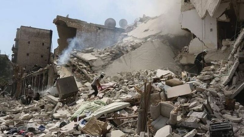 Bombardeo en Siria deja edificios reducidos a escombros