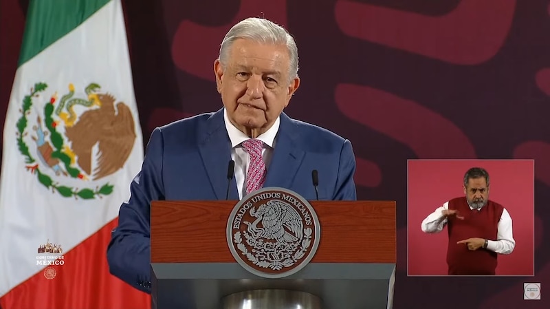 El presidente Andrés Manuel López Obrador da un discurso.