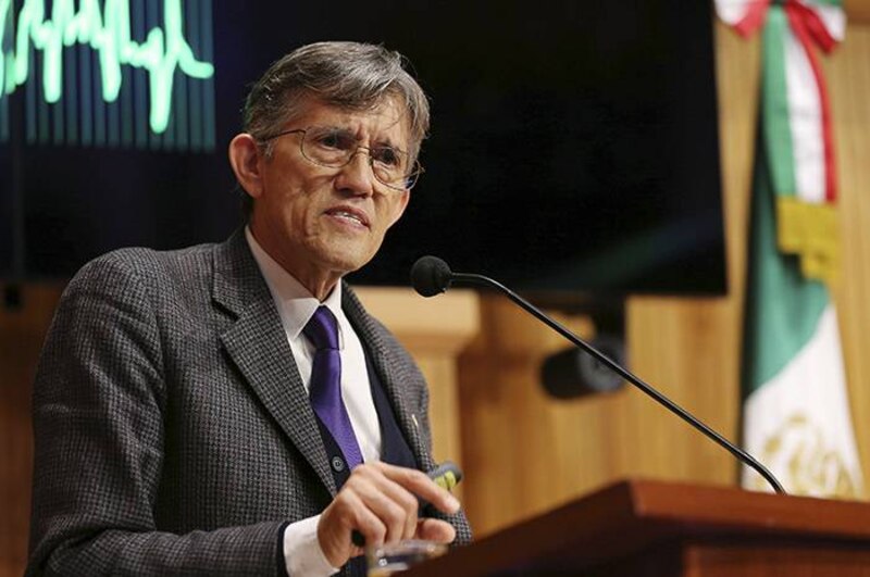 El Dr. José Narro Robles, Rector de la UNAM, durante una conferencia.