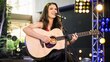 Karla Breu canta al amor propio a ritmo de flamenco, house y bachata