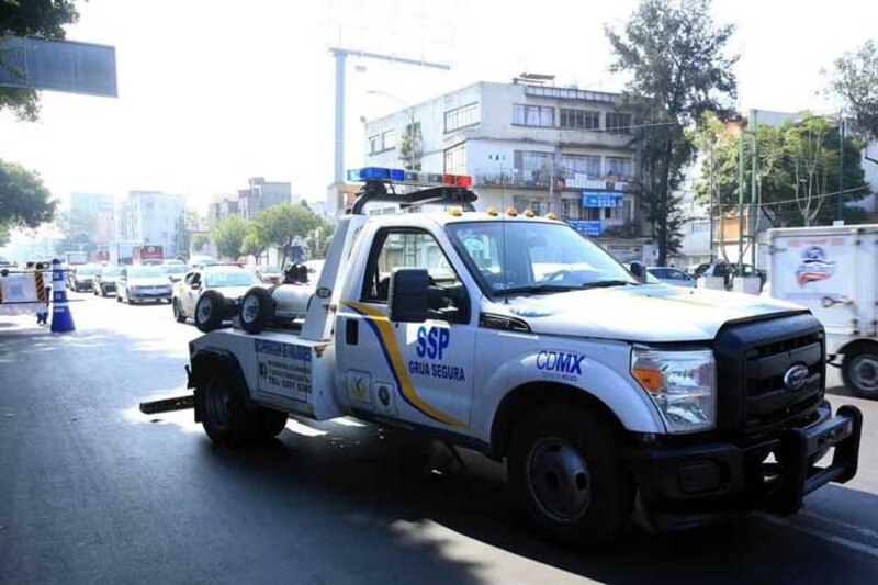 Grúa de la policía en la Ciudad de México