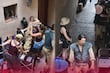Se filtran las primeras imágenes del set de “Enredados”; así avanza el live action en España