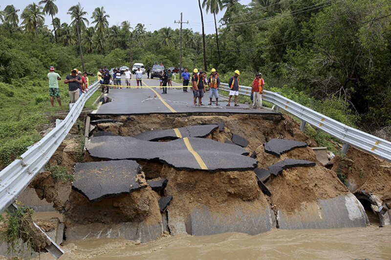 Derrumbe de puente en Chiapas deja incomunicados a poblados