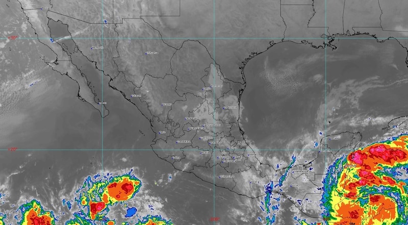 Imagen satelital de tope de nubes en México del 15 de noviembre